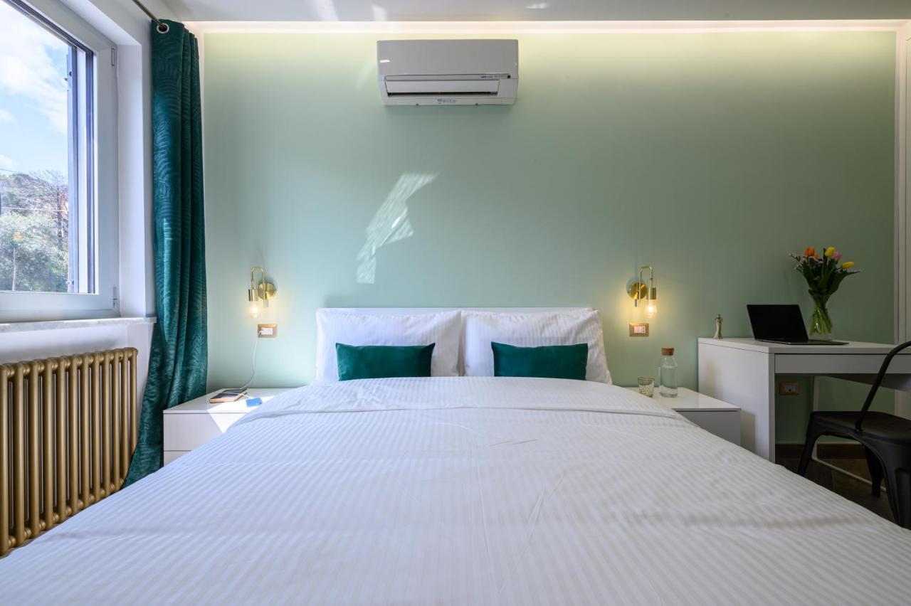 Villa In Bed Неаполь Экстерьер фото